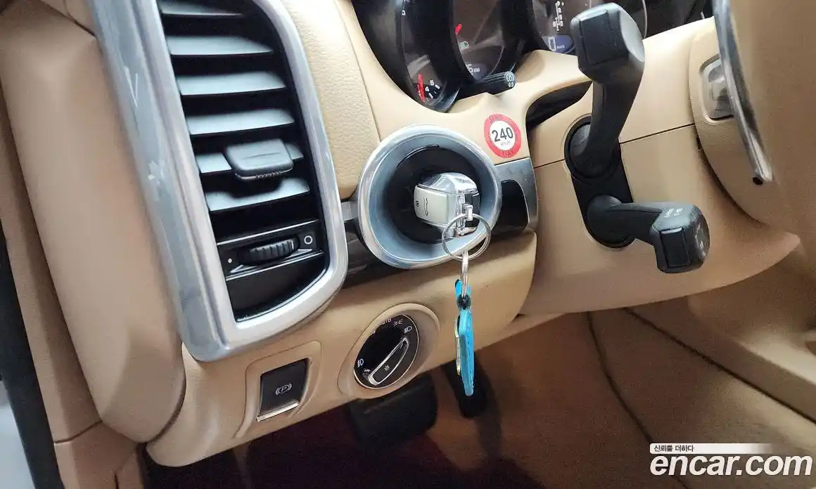 Porsche Cayenne 2017 3.0 Автомат в Москве № 165613, фото 14