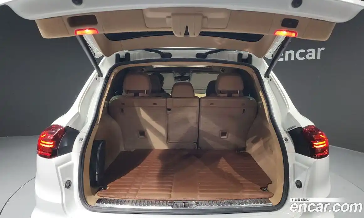 Porsche Cayenne 2017 3.0 Автомат в Москве № 165613, фото 17