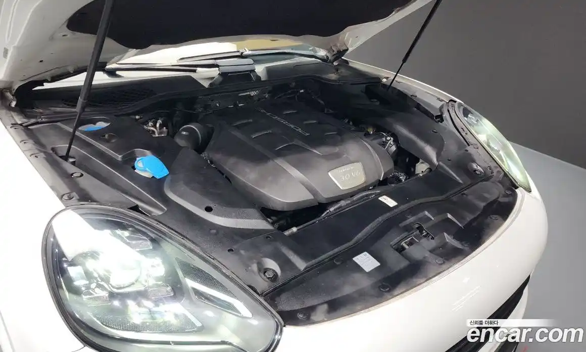 Porsche Cayenne 2017 3.0 Автомат в Москве № 165613, фото 9