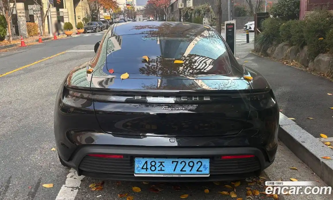 Porsche Taycan 2023 0.1 Автомат в Москве № 165777, фото 4