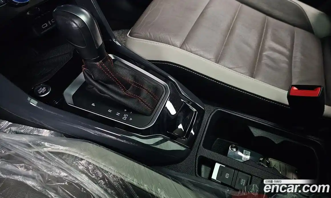 Volkswagen T-Roc 2021 2.0 Автомат в Москве № 169009, фото 13