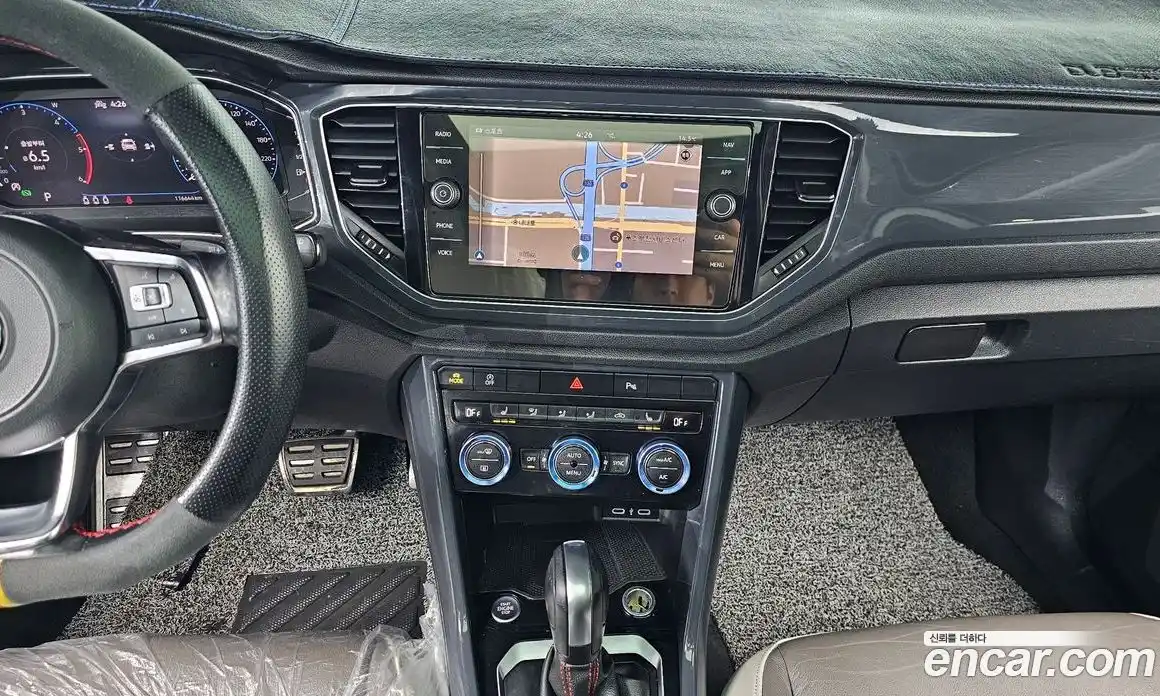 Volkswagen T-Roc 2021 2.0 Автомат в Москве № 169009, фото 18