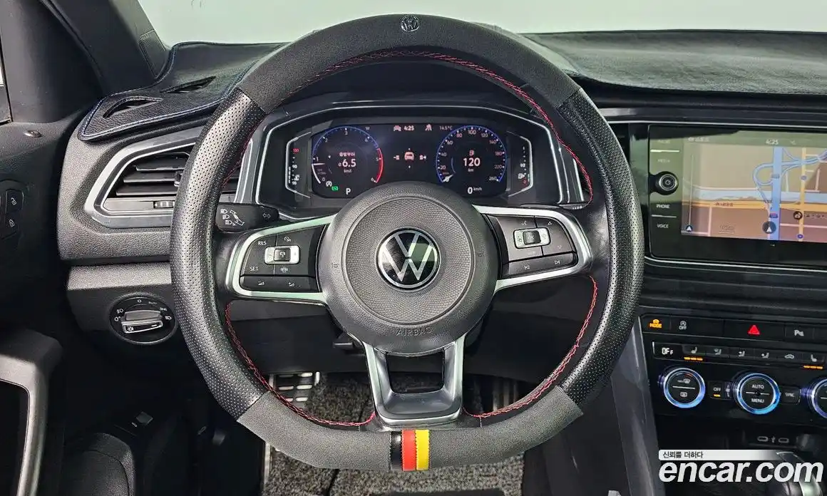 Volkswagen T-Roc 2021 2.0 Автомат в Москве № 169009, фото 20