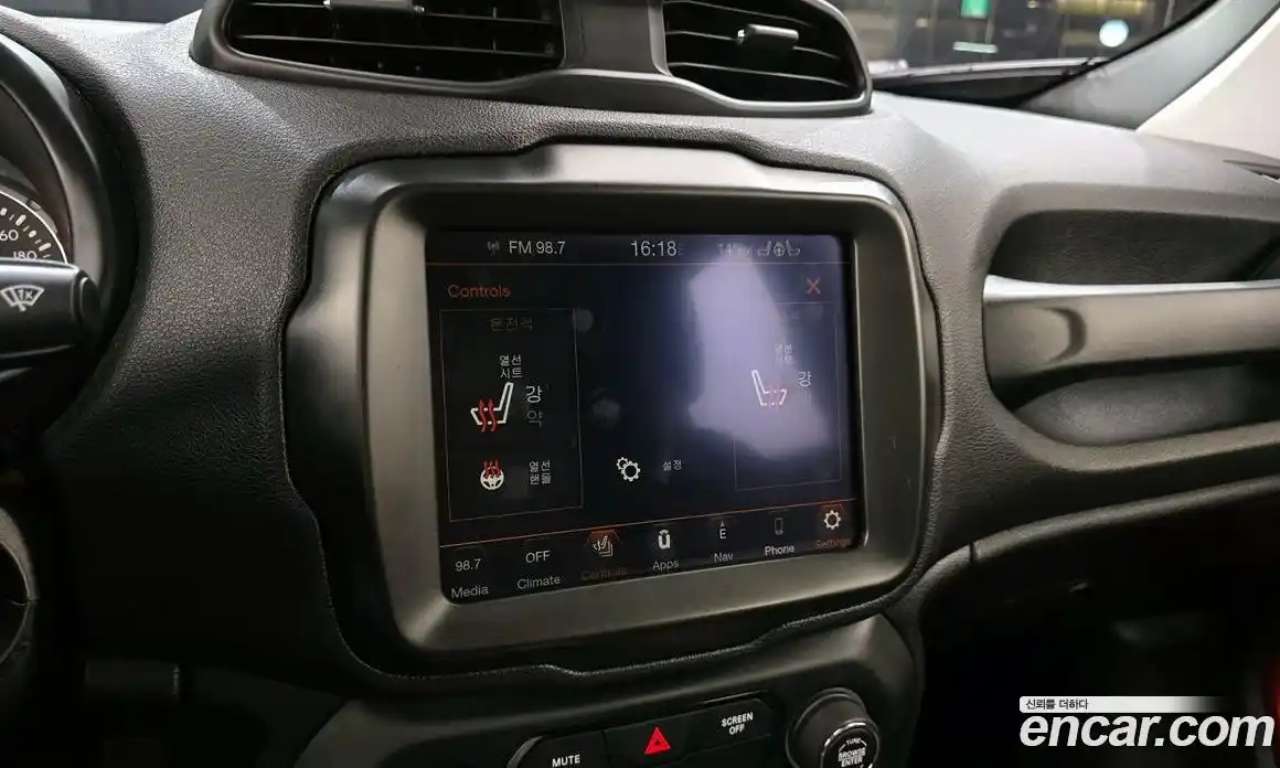 Jeep Renegade 2018 2.0 Автомат в Москве № 169635, фото 12