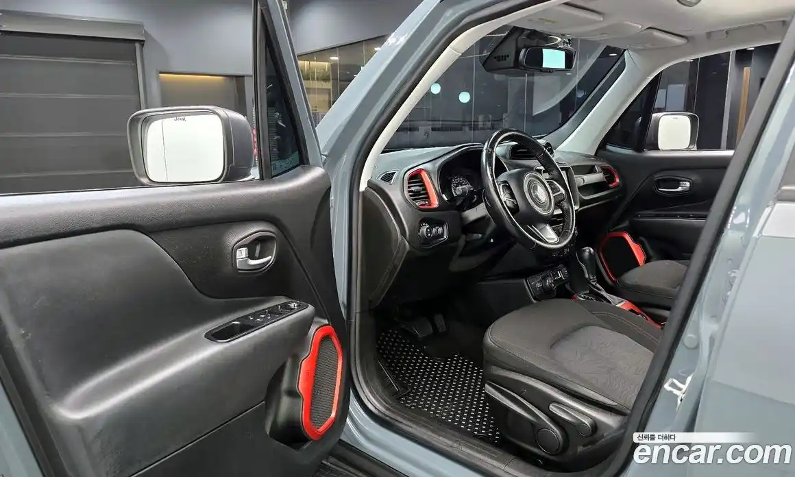 Jeep Renegade 2018 2.0 Автомат в Москве № 169635, фото 5