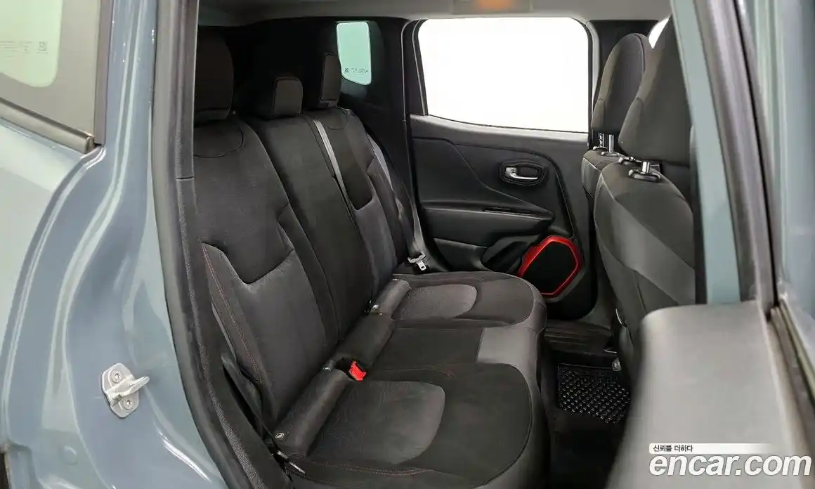 Jeep Renegade 2018 2.0 Автомат в Москве № 169635, фото 6