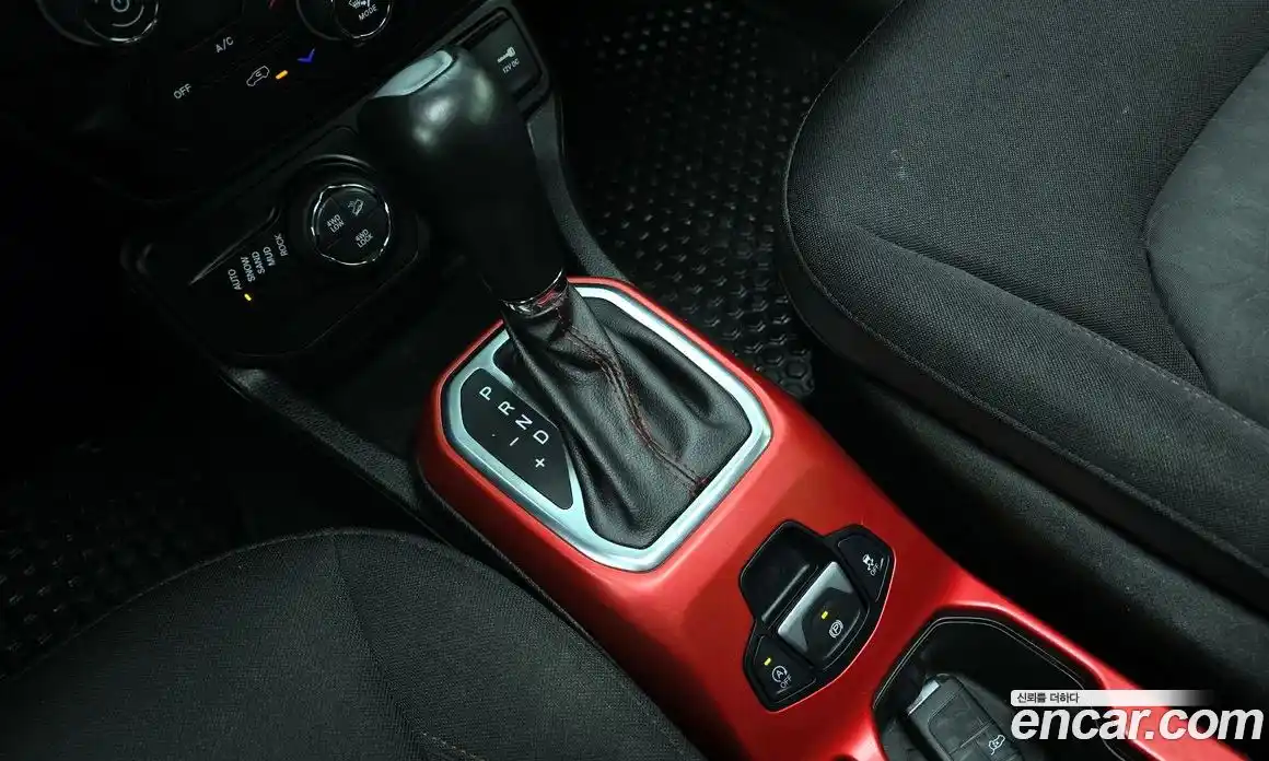 Jeep Renegade 2018 2.0 Автомат в Москве № 169635, фото 8