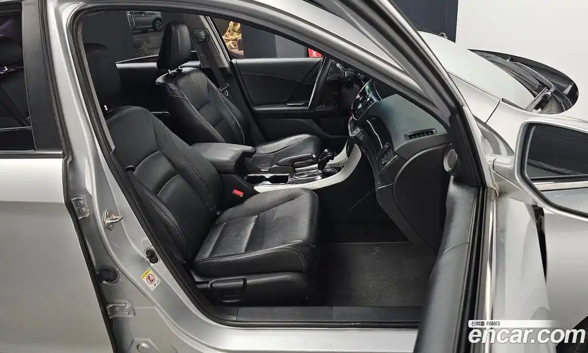 Honda Accord 2013 2.4 Автомат в Москве № 170651, фото 8