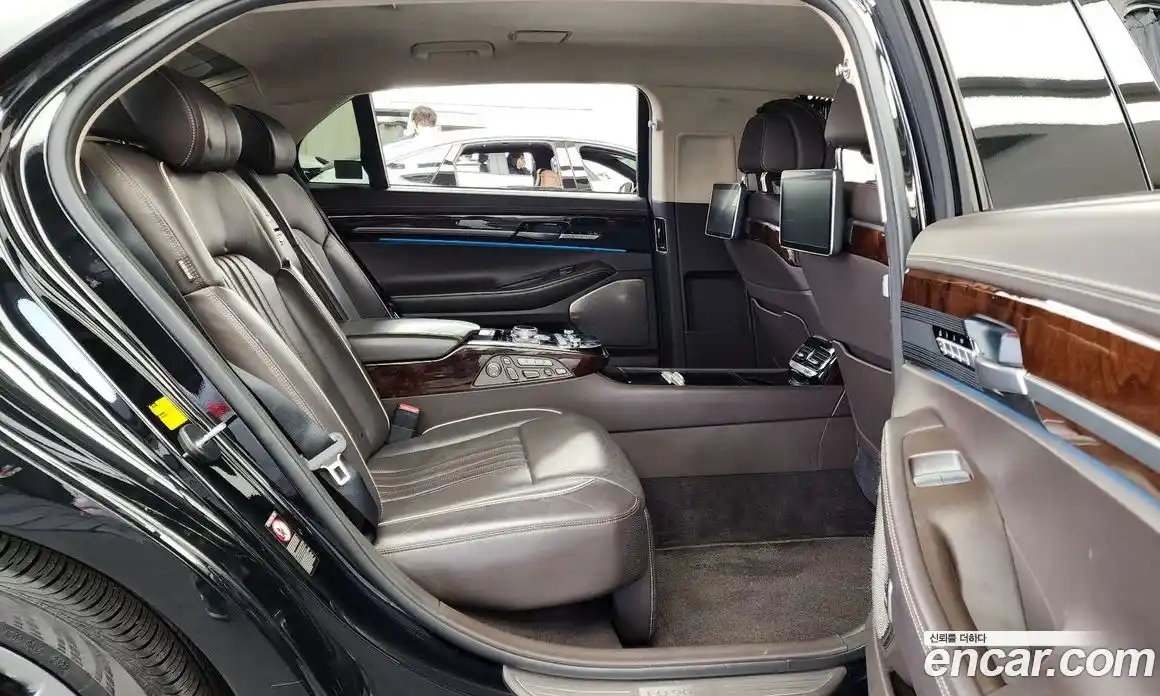 Genesis EQ900 2016 5.0 Автомат в Москве № 17468, фото 12