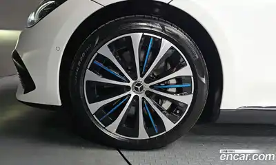 Mercedes-Benz EQE 2022 0.3 Автомат в Москве № 177177, миниатюра 3