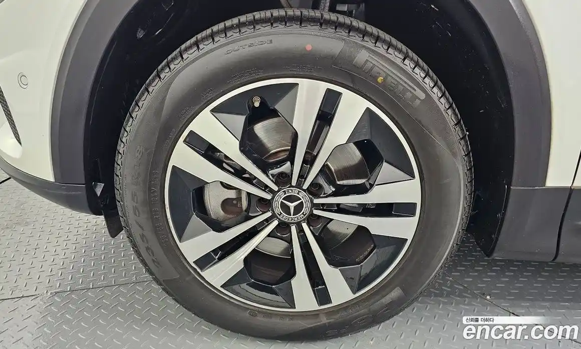 Mercedes-Benz GLB-Class 2020 2.0 Автомат в Москве № 180291, фото 11