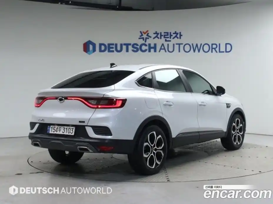 Renault XM3 2023 1.6 Автомат в Москве № 185906, фото 2