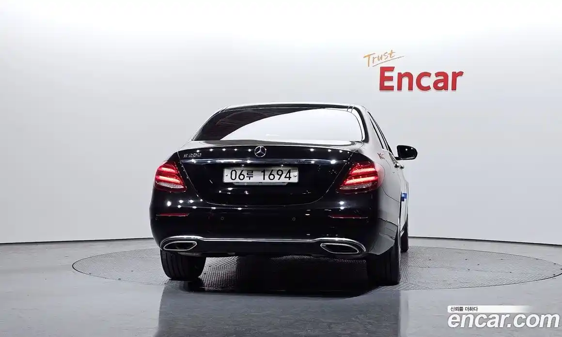 Mercedes-Benz E-Class 2017 2.0 Автомат в Москве № 192710, фото 20