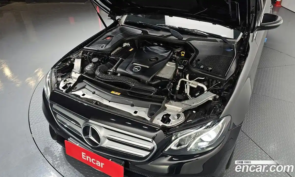 Mercedes-Benz E-Class 2017 2.0 Автомат в Москве № 192710, фото 2