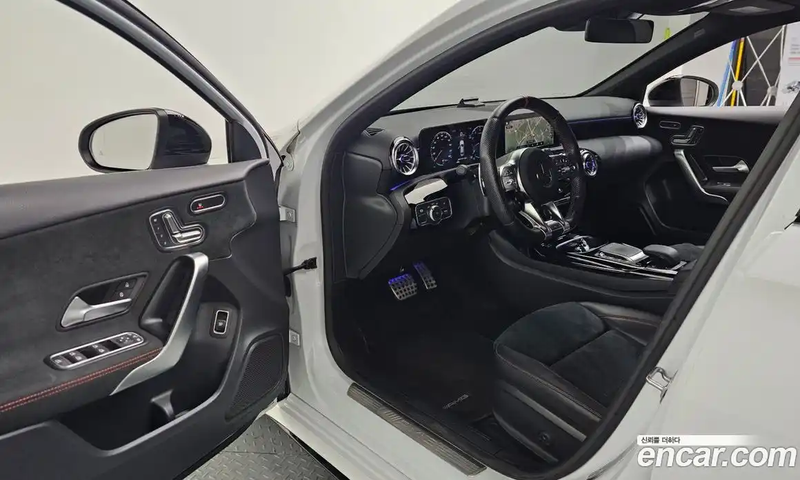 Mercedes-Benz A-Class 2023 2.0 Автомат в Москве № 193967, фото 15