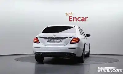 Mercedes-Benz E-Class 2020 2.0 Автомат в Москве № 194865, миниатюра 2