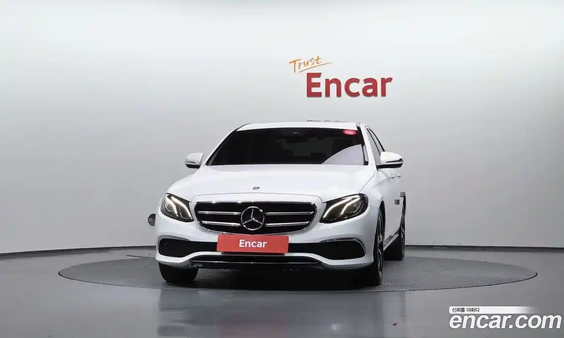 Mercedes-Benz E-Class 2020 2.0 Автомат в Москве № 194865, фото 4