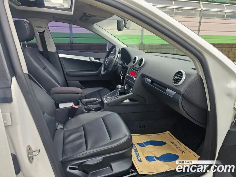 Audi A3 2009 2.0 Автомат в Москве № 196813, фото 10