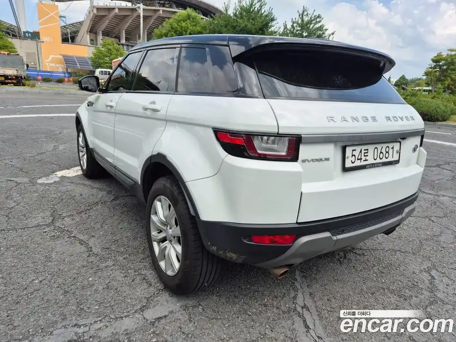 Land Rover Range-Rover Evoque 2016 2.0 Автомат в Москве № 198208, фото 3
