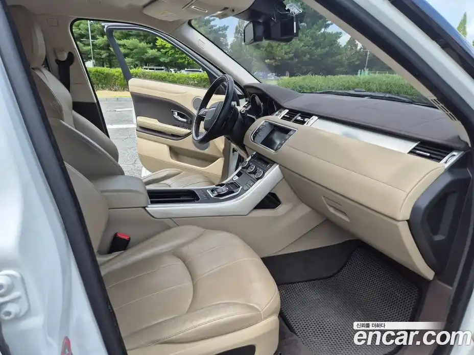 Land Rover Range-Rover Evoque 2016 2.0 Автомат в Москве № 198208, фото 7