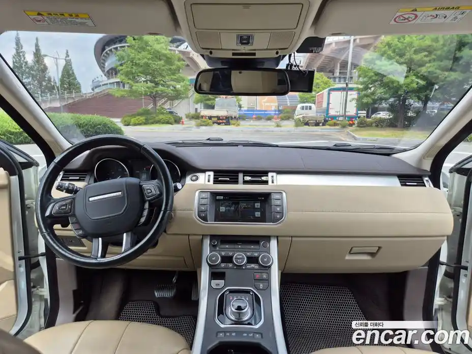 Land Rover Range-Rover Evoque 2016 2.0 Автомат в Москве № 198208, фото 9