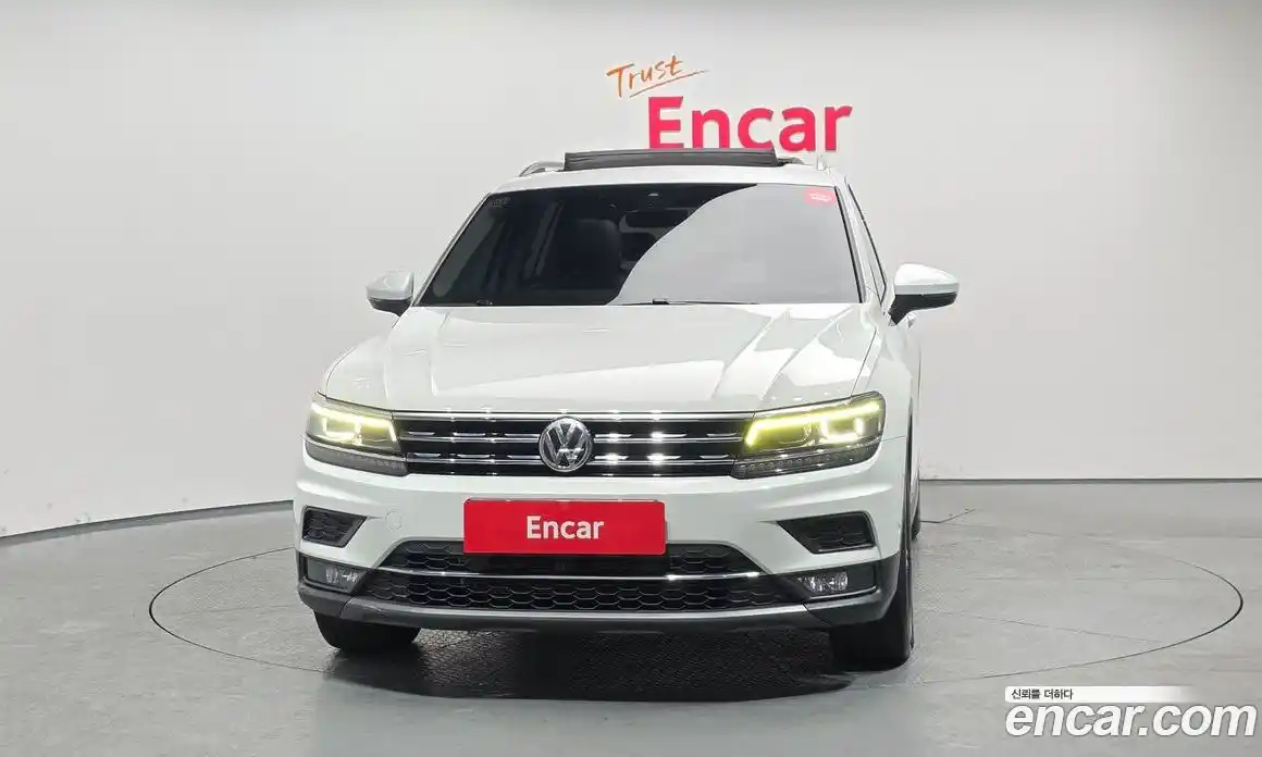 Volkswagen Tiguan 2018 2.0 Автомат в Москве № 199175, фото 15