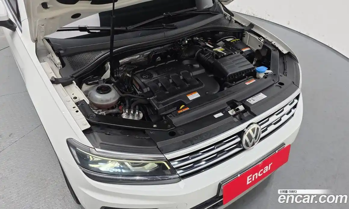 Volkswagen Tiguan 2018 2.0 Автомат в Москве № 199175, фото 16