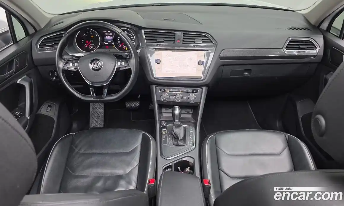 Volkswagen Tiguan 2018 2.0 Автомат в Москве № 199175, фото 3