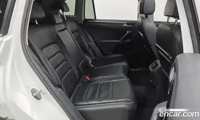 Volkswagen Tiguan 2018 2.0 Автомат в Москве № 199175, миниатюра 9