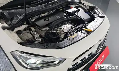 Mercedes-Benz GLA-Class 2023 2.0 Автомат в Москве № 202512, миниатюра 2