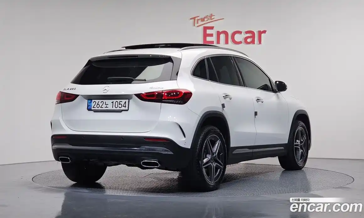 Mercedes-Benz GLA-Class 2023 2.0 Автомат в Москве № 202512, фото 10