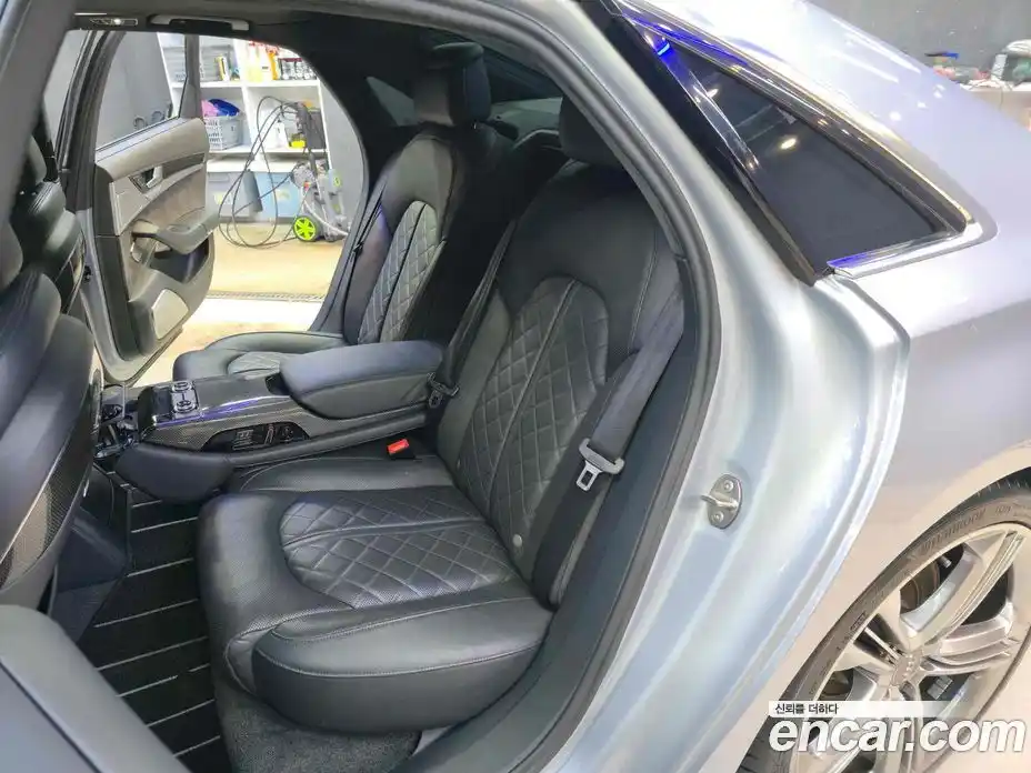 Audi S8 2015 4.0 Автомат в Москве № 212669, фото 17