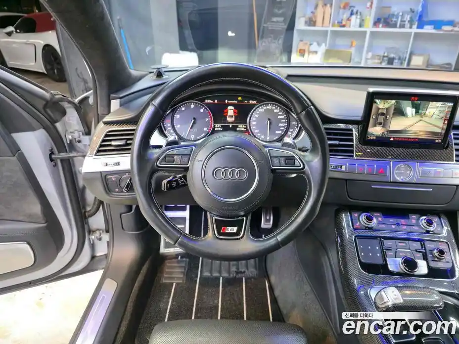 Audi S8 2015 4.0 Автомат в Москве № 212669, фото 9