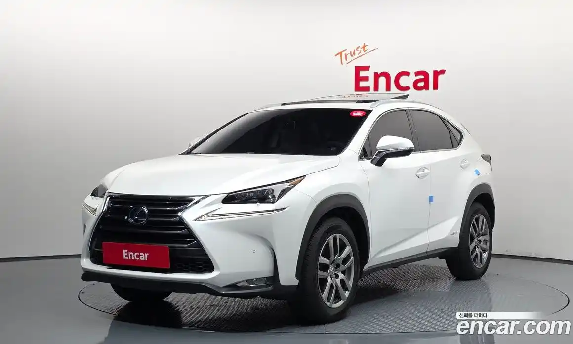 Lexus NX 2016 2.5 Автомат в Москве № 214644, фото 1