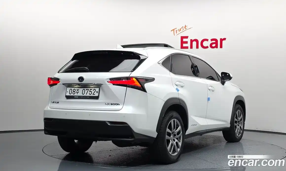 Lexus NX 2016 2.5 Автомат в Москве № 214644, фото 14