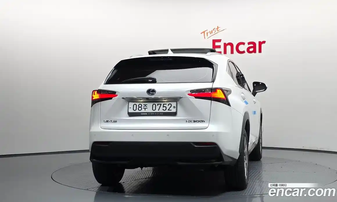 Lexus NX 2016 2.5 Автомат в Москве № 214644, фото 17