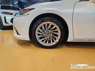 Lexus ES 2026 2.5 Вариатор в Москве № 214750, миниатюра 5