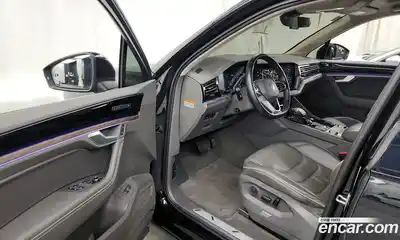 Volkswagen Touareg 2021 3.0 Автомат в Москве № 215218, миниатюра 10