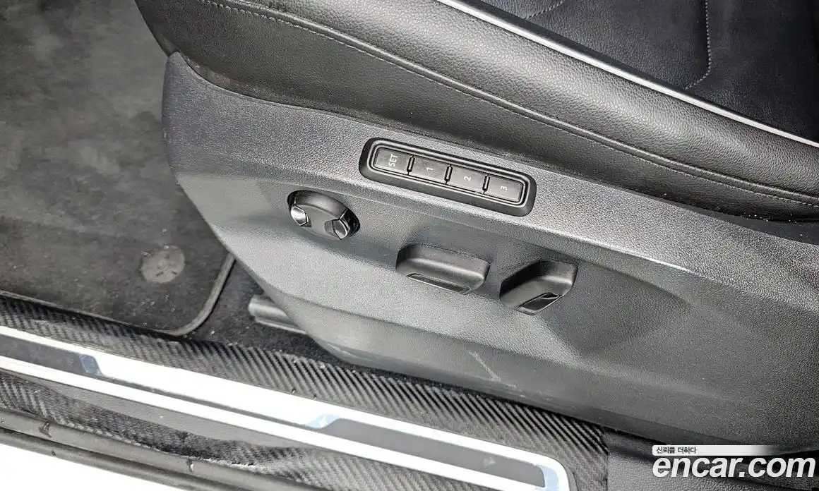 Volkswagen Tiguan 2018 2.0 Автомат в Москве № 215258, фото 9