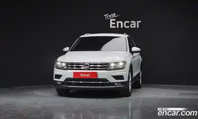 Volkswagen Tiguan 2018 2.0 Автомат в Москве № 215258, миниатюра 10