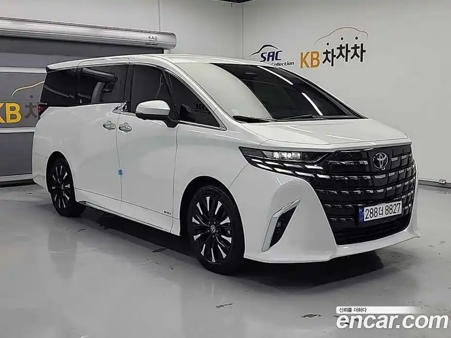 Toyota Alphard 2024 2.5 Вариатор в Москве № 215602, фото 4