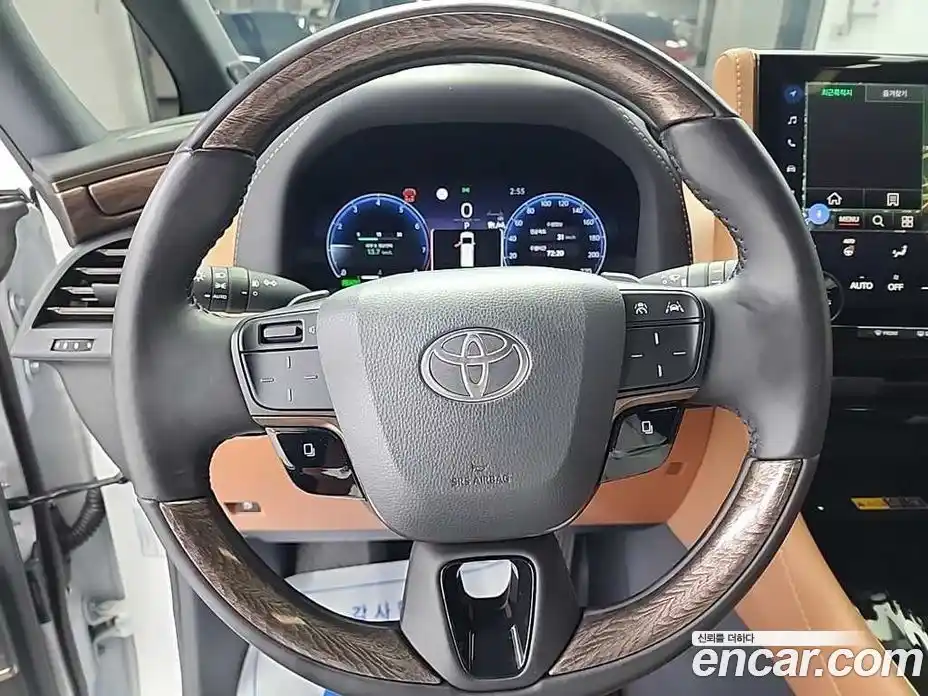 Toyota Alphard 2024 2.5 Вариатор в Москве № 215602, фото 9