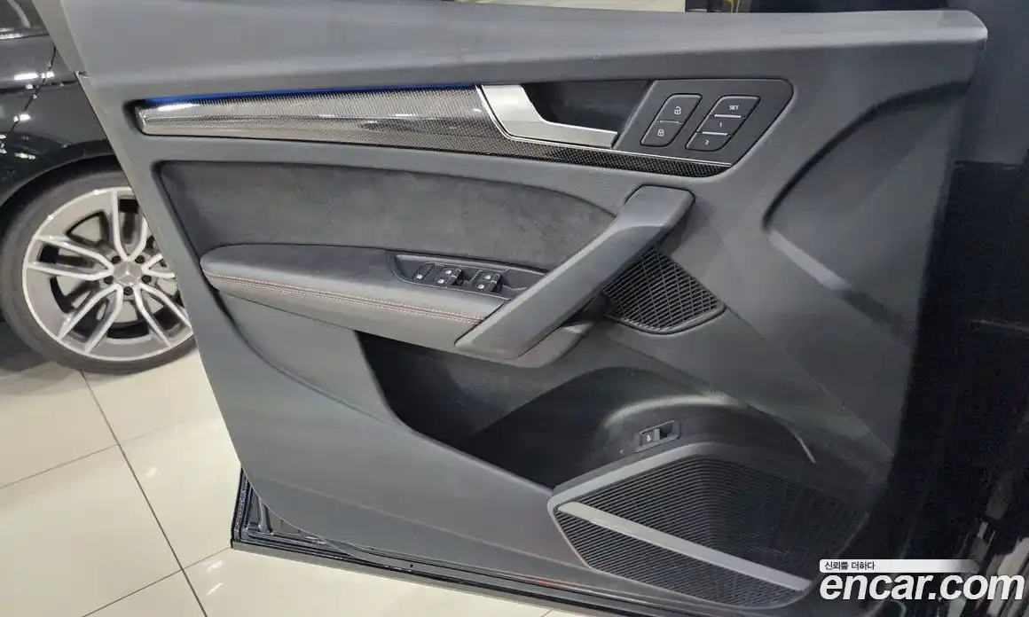 Audi SQ5 2023 3.0 Автомат в Москве № 229899, фото 11