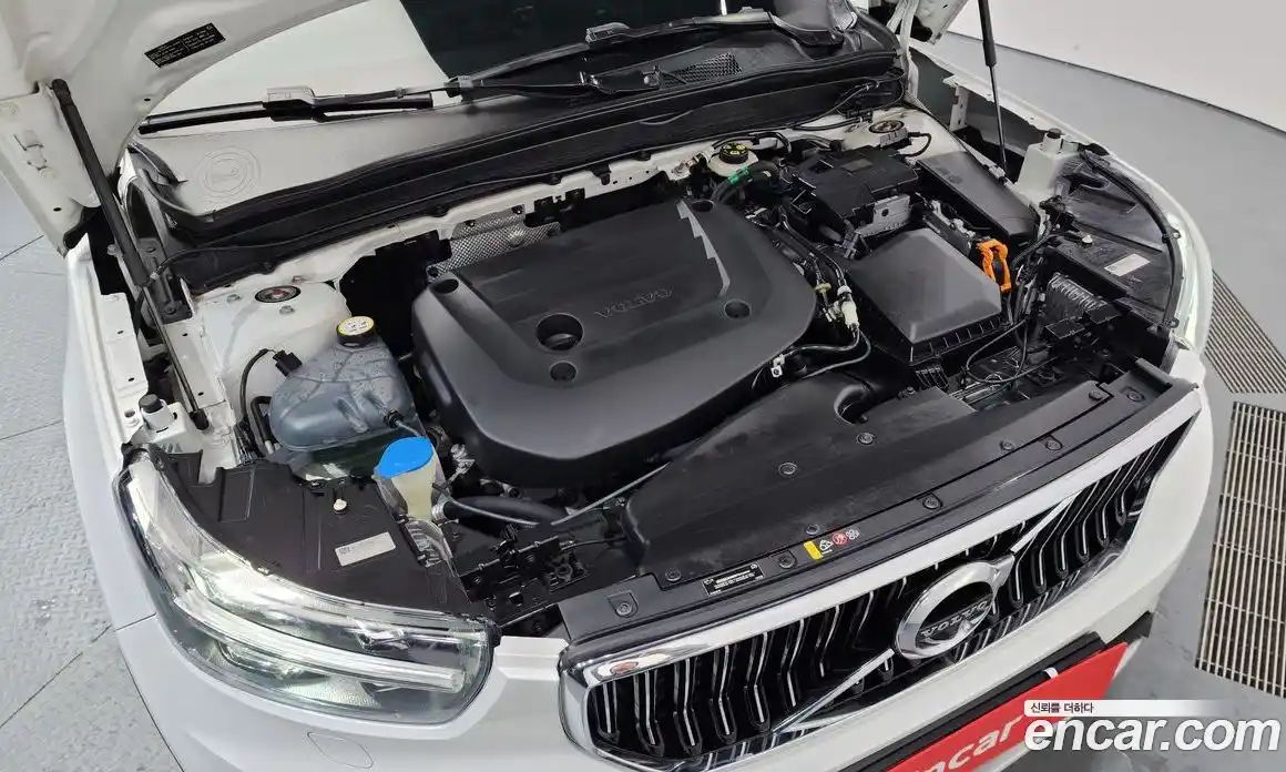 Volvo XC40 2021 2.0 Автомат в Москве № 230362, фото 2