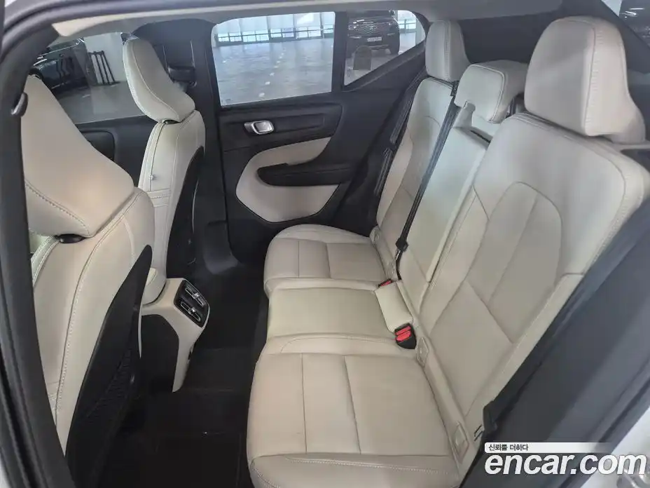 Volvo XC40 2025 2.0 Автомат в Москве № 230701, фото 11