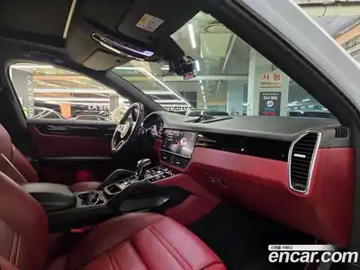 Porsche Cayenne, 2022