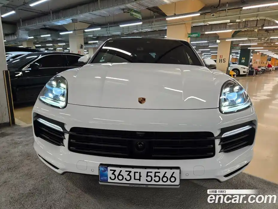 Porsche Cayenne 2022 3.0 Автомат в Москве № 231093, фото 2