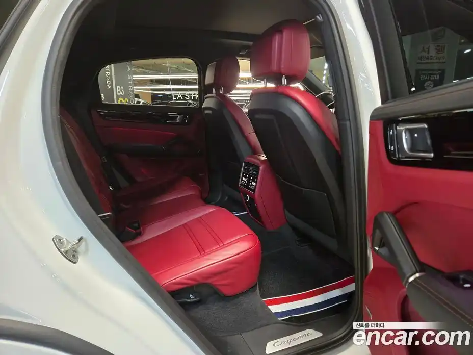 Porsche Cayenne 2022 3.0 Автомат в Москве № 231093, фото 10