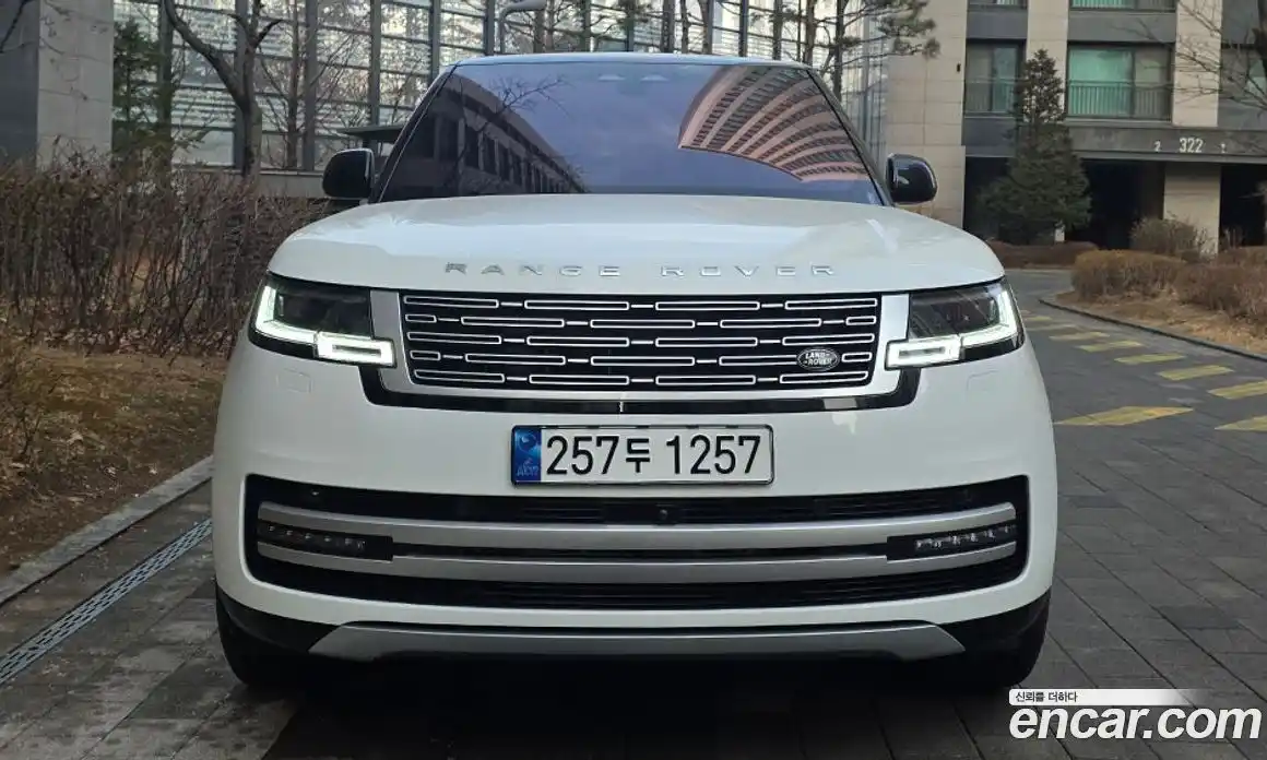 Land Rover Range-Rover 2023 4.4 Автомат в Москве № 231314, фото 1