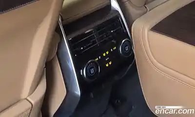 Land Rover Range-Rover 2023 4.4 Автомат в Москве № 231314, миниатюра 10